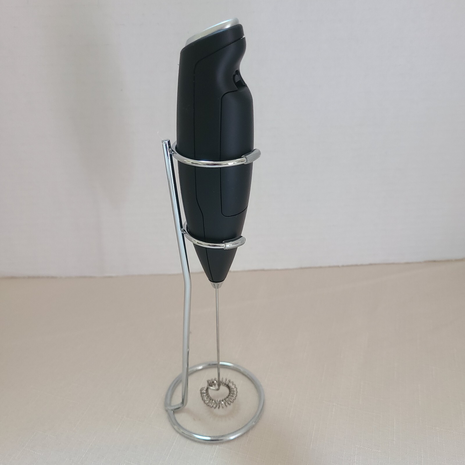 Milk Frother Battery-powered Black Stainless Steel With Chrome Stand 2AA-image
