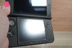 Nintendo 3DS XL Black/Black - Dead pixels top screen, otherwise working