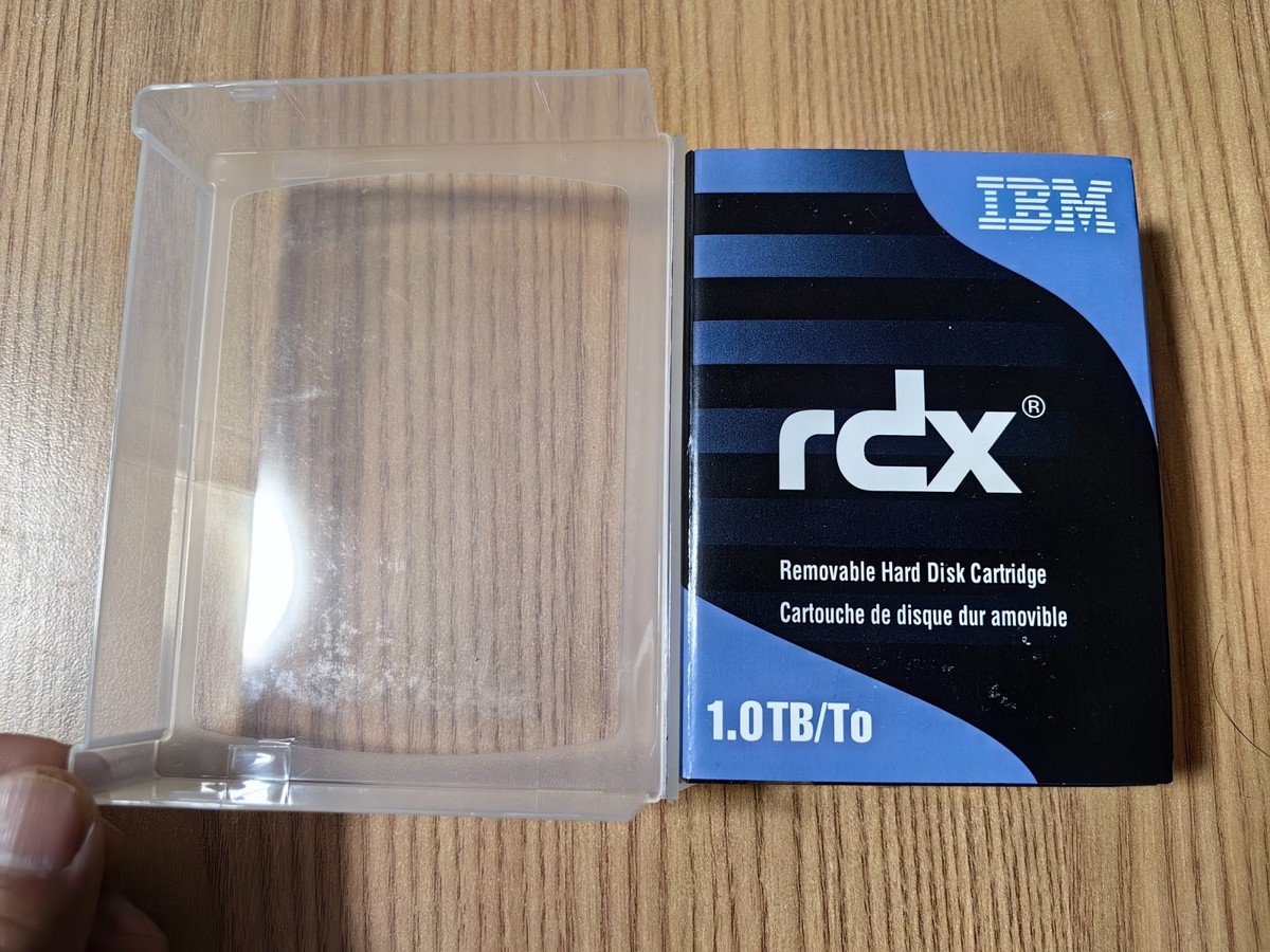 【新品】IBM RDX 1TB 2個セット 46C2335 データカートリッジ 81Y3647 - IBM RDX 1TB Removable Disk Cartridge, PN 46C2335, Free