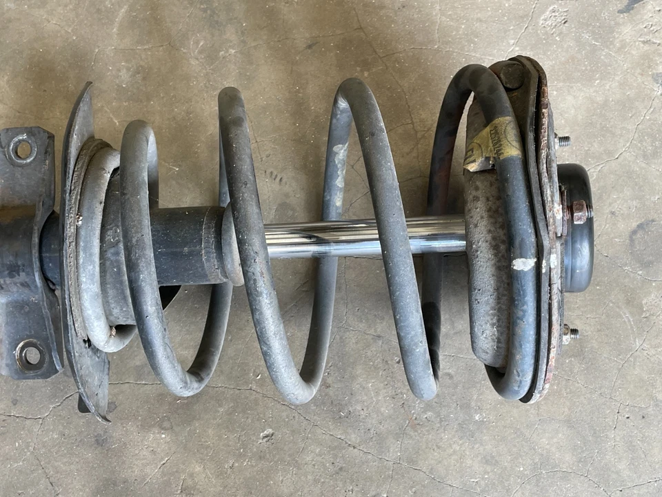 Amortiguador delantero izquierdo Cadillac Allante 1987-1993 tracción delantera 1601 OEM Foto 3 de 4