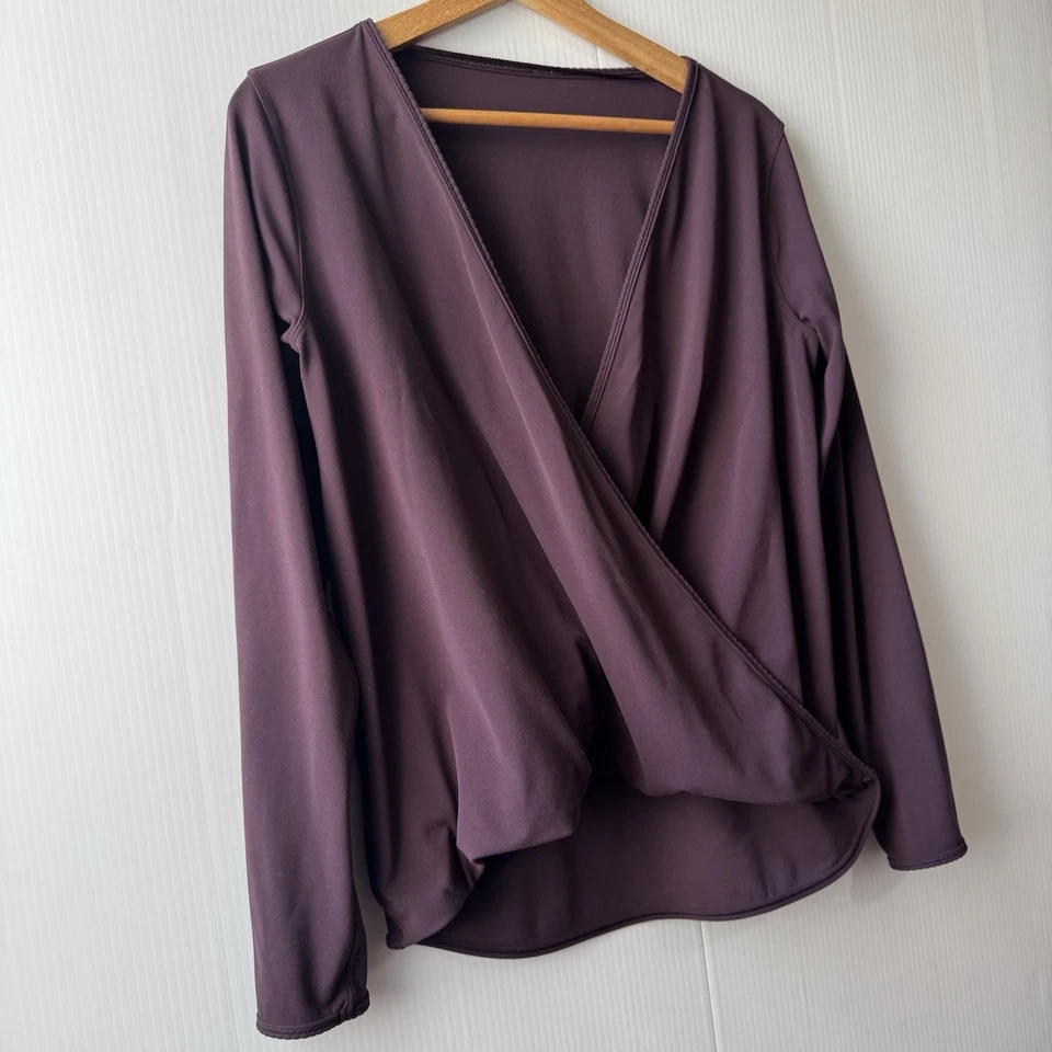 Lululemon Womens Top Purple Freedom Wrap Long Sleeve Deep V Neck Sz 6 Or 8? - Image 4 of 4