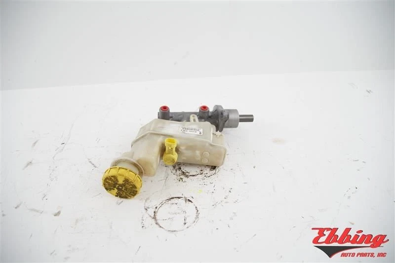 Brake Master Cylinder Automatic Transmission Fits 2013-2016 Dodge Dart 684850 - Imagem 4 de 4