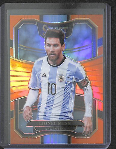 Lionel Messi [Orange] #76 2017 Panini Select card