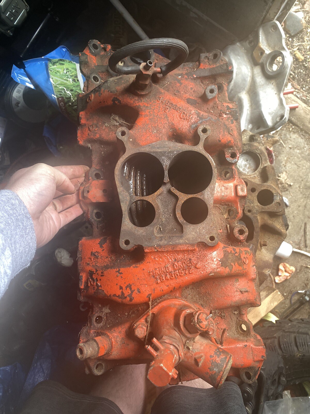 GM Chevrolet 19761982 SBC 4 Barrel Quadrajet Intake Manifold 346250