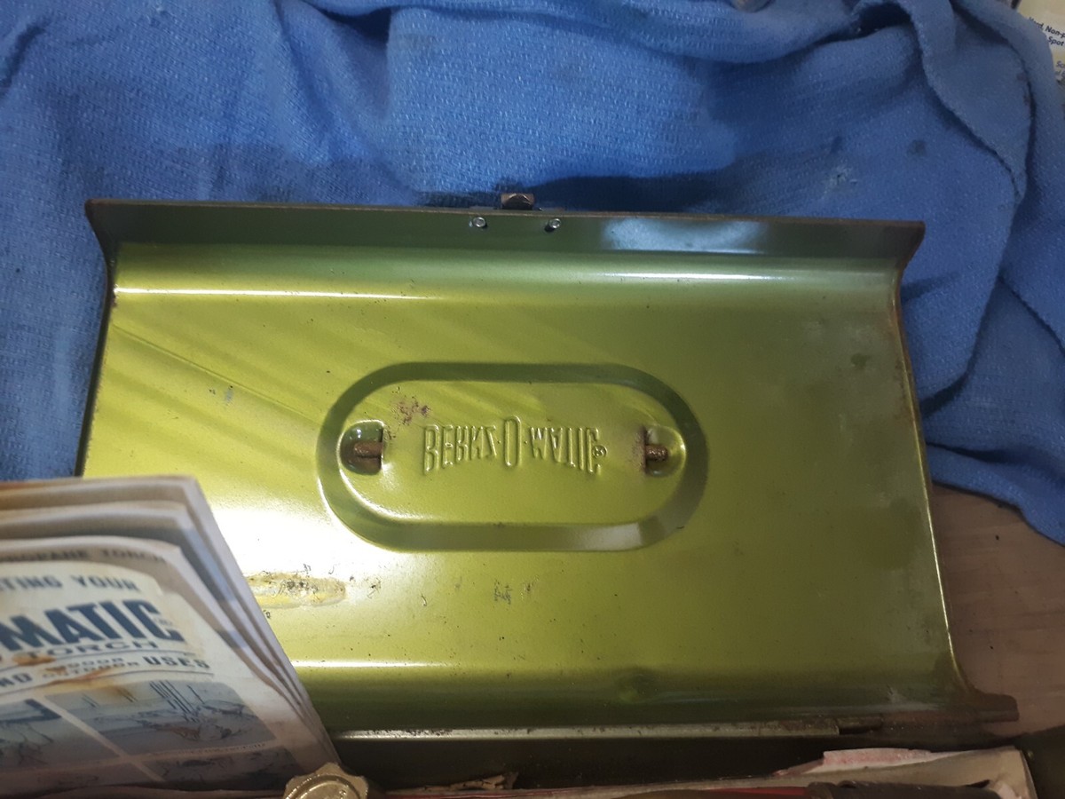 COMPLETE ORIGINAL VINTAGE PROPANE TORCH SET BY BERNZOMATIC BERNZ O