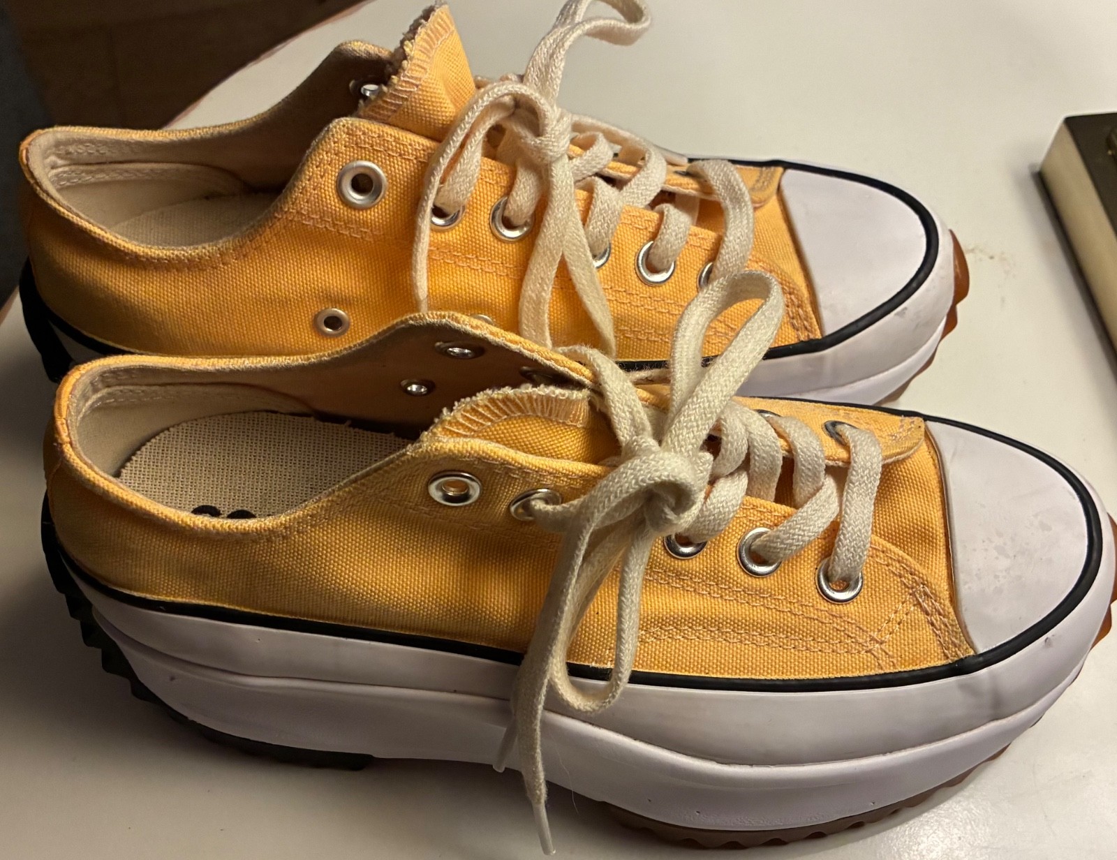 Converse Chuck Taylor Run Star Hike Low Citron Pulse Yellow Size 6 Sneakers Shoe thumbnail 3
