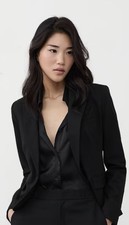 Banana Republic Black Wool Blend Notch Lapel 2-Button Blazer Size 4 Structured