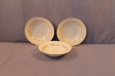 Sango ''Moulin'' 3 Berry Bowls 5 1/2'' with Pink, Blue, Brown & Green Scrolls
