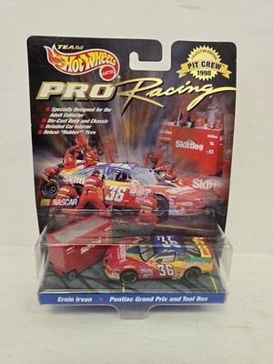 HOT WHEELS Pit Crew with Tool Box #36 Ernie Irvan Pontiac Grand Prix Pro Racing 