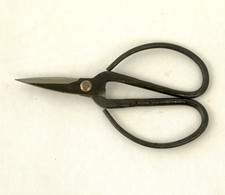 Small Rustic Pocket Scissors -Reenactment, Patch Cutter