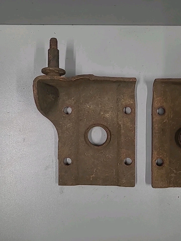 Mopar C-Body Rear Axle Shock Plate Mounts Chrysler Newport New Yorker Plymouth - Image 3 of 4