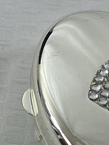 Oval Metal Trinket Box Silver Tone with Heart of Rhinestones Pill Case Hinged - Picture 6 of 8