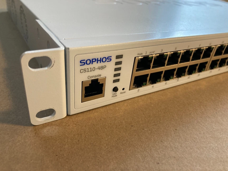 Sophos CS110-48P Switch managed 48 x 10/100/1000 (PoE+)