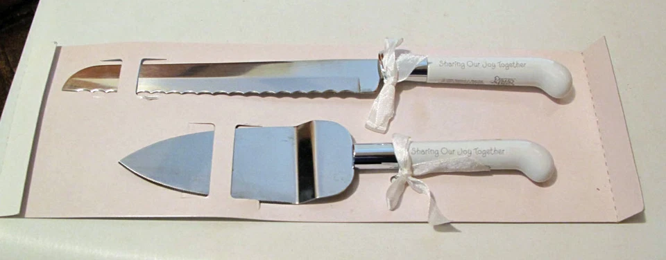 Enesco Precious Moments Sharing Our Joy Together 婚礼蛋糕刀套装未使用。 — 第 2/4 张图片