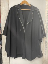 Ladies Poncho Size 22/24