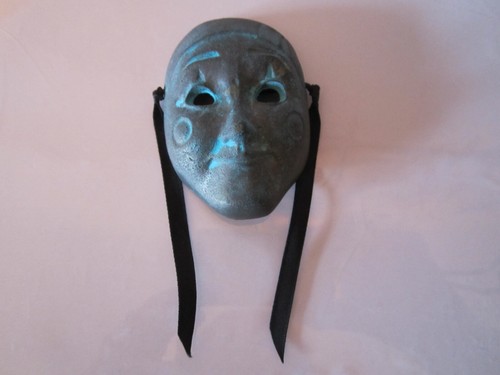 Brass Carnival Mask Antique Finish A Crowning Touch Exclusive - Picture 6 of 7