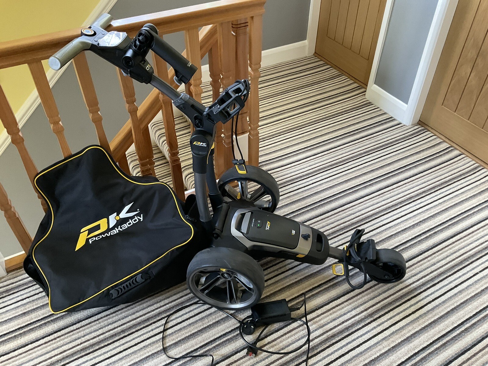 Powakaddy CT6 18 hole Lithium Electric Trolley with Umbrella Holder. eBay