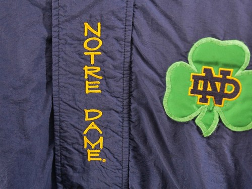 Rare Vintage 1990's Embroidered Legends Notre Dame Nylon Pullover Jacket Small - Picture 4 of 9