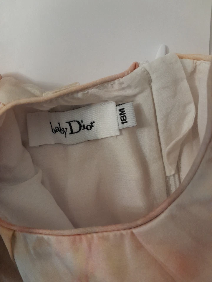 Bebé Christian Dior Vestido Flor Seda y Funda Pañal 18 Meses Foto 4 de 4