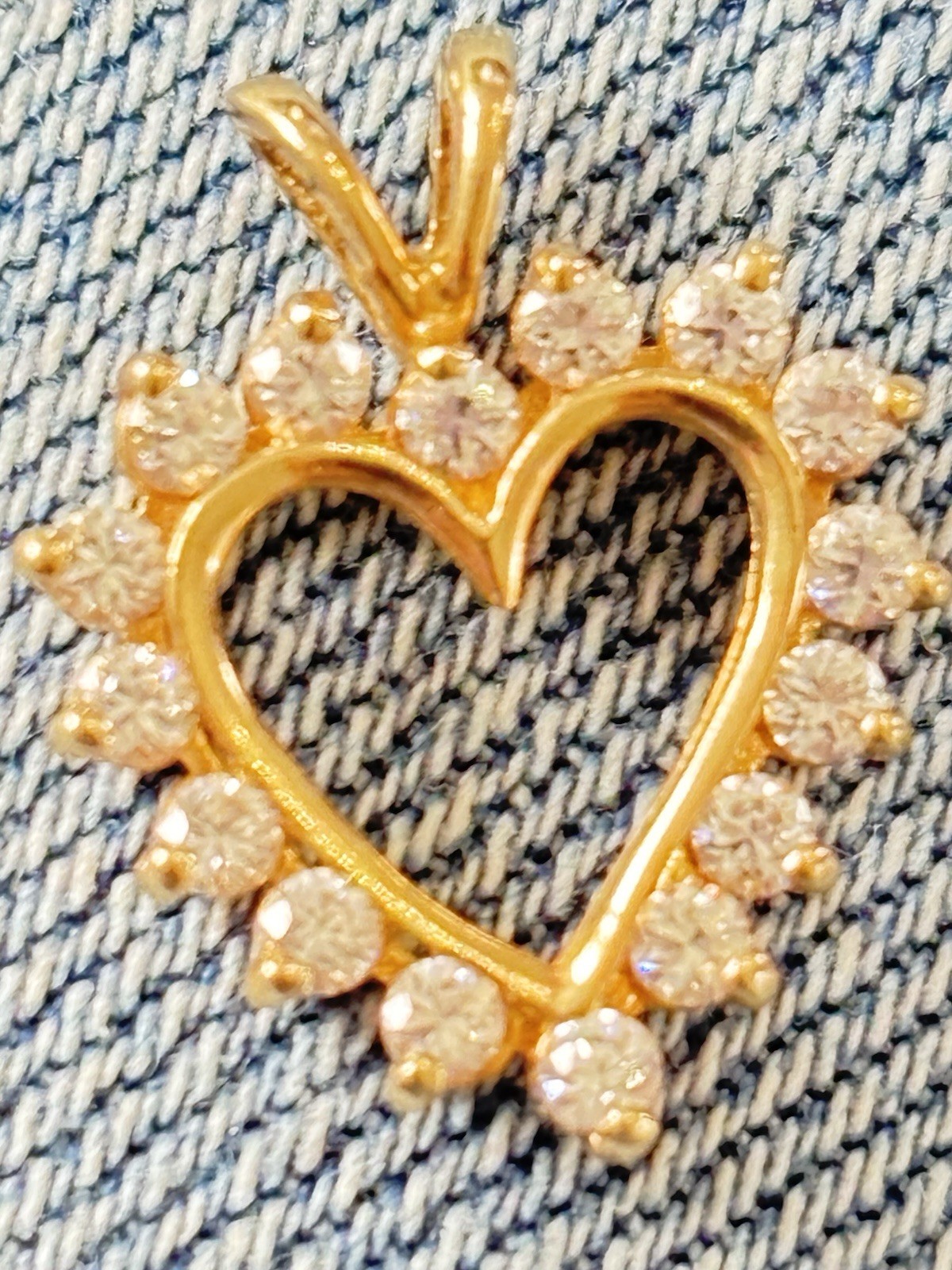 Gold Pendant 10K Heart with CZ Stones Pre-Owned