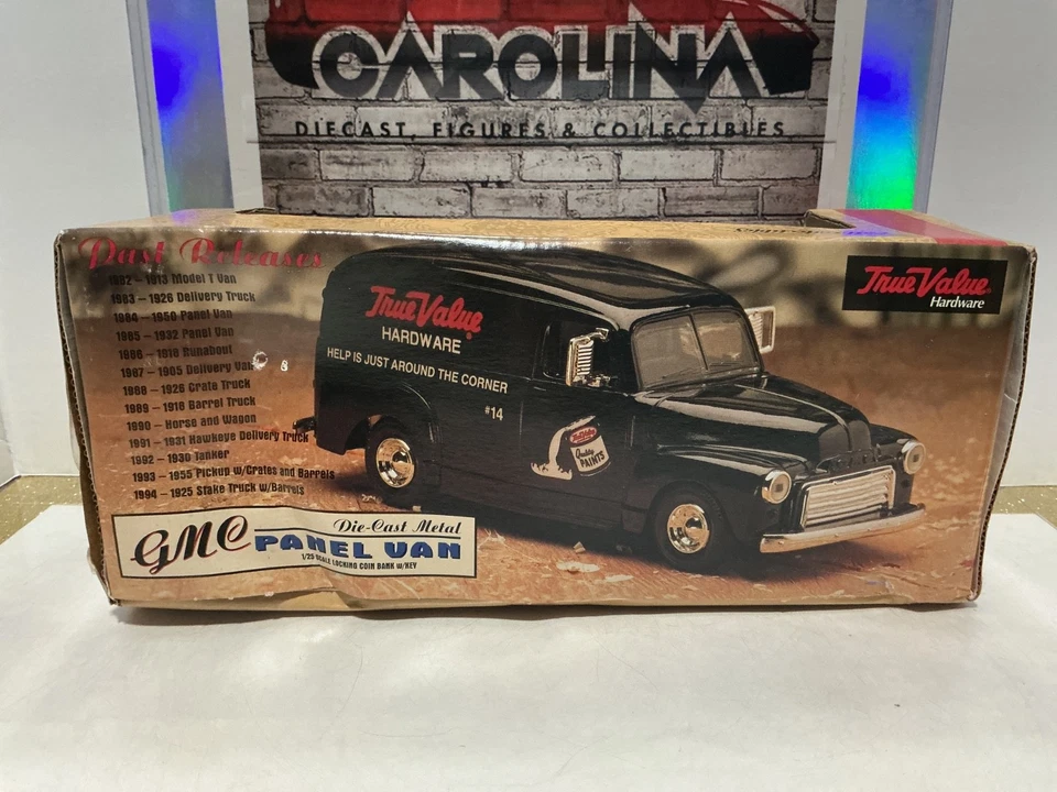 True Value Hardware - Furgoneta con panel GMC 1951 Foto 3 de 3