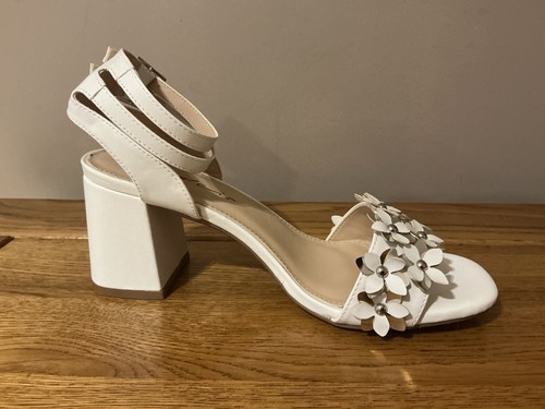 Dolcis “Niamh” Block Heel Sandals, Size 5, White - New RRP £39.99 - Picture 3 of 7