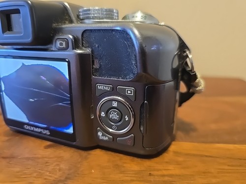 Olympus Digital Camera SP-55OUZ 18x Optical Zoom 4.7-84.2mm Lens - For Parts - Picture 7 of 11