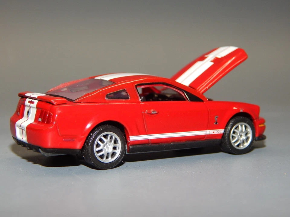 GL 2006 Ford Mustang Shelby GT500 Red w/ White Stripes 1/64 Ltd Ed Diorama Mint - Image 2 of 4
