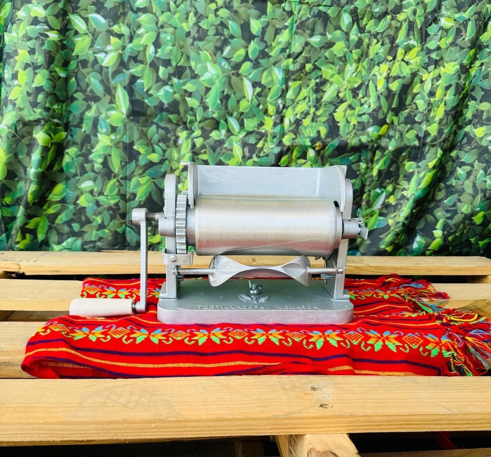 Tortilla Manual Monarca Hecha en México.Tortillera Manua De Rodillo Monarca Foto 2 de 4