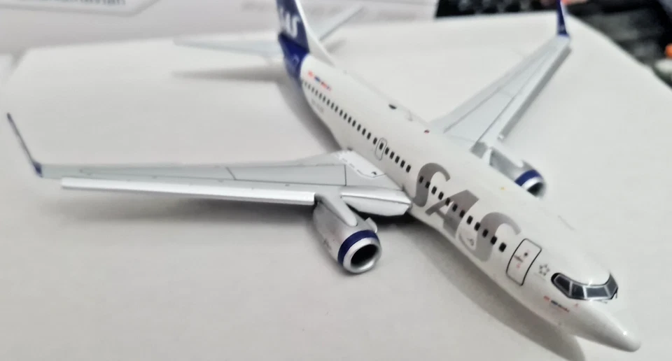 Boeing B737-700 SAS Scandinavian SE-RJX - Scala 1:200 - JC Wings 200 - Immagine 3 di 4