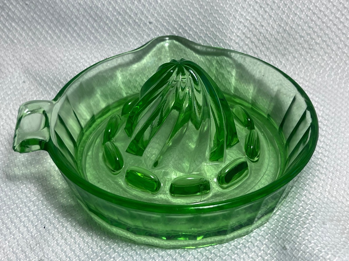 Vtg Green Uranium Pressed Depression Manual Glass Reamer Citrus