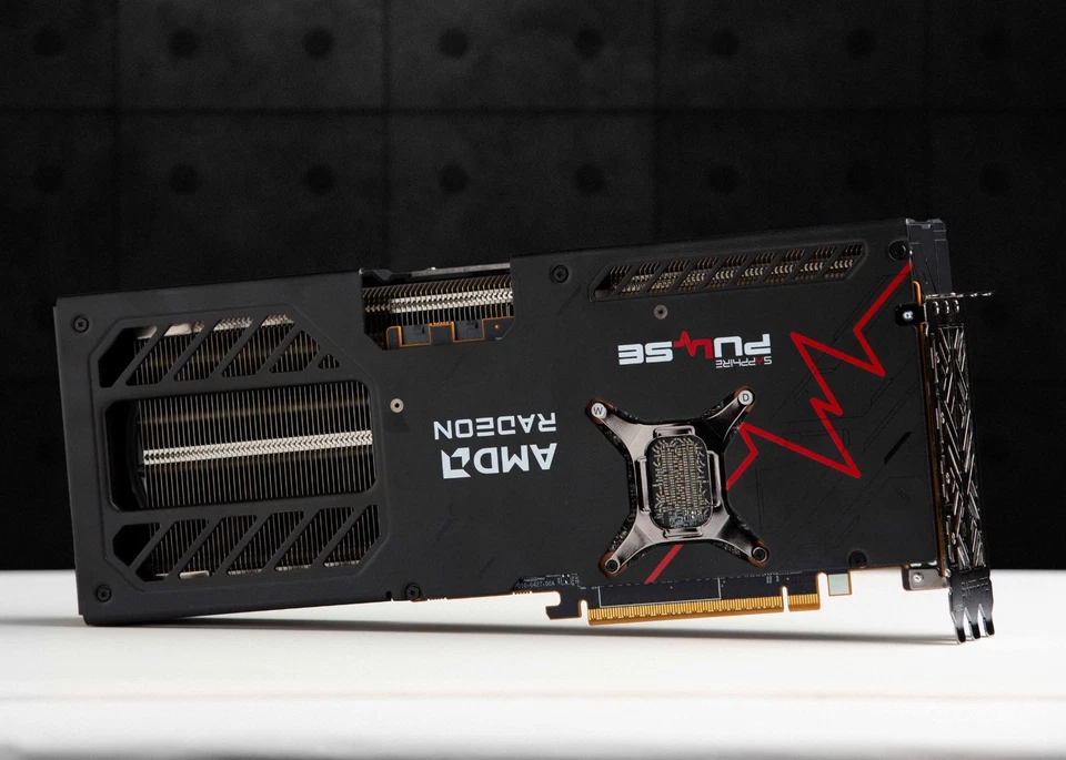 NEW - SAPPHIRE PULSE AMD RADEON RX 9070 XT 16GB GDDR6 GPU (11348-03) - Image 3 of 4