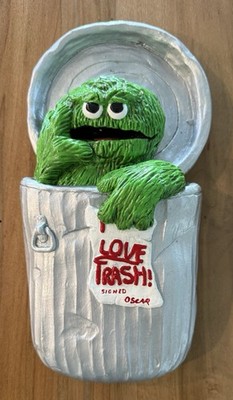 Vintage Oscar The Grouch Sesame Street Chalkware Wall Art I Love Trash Trashcan