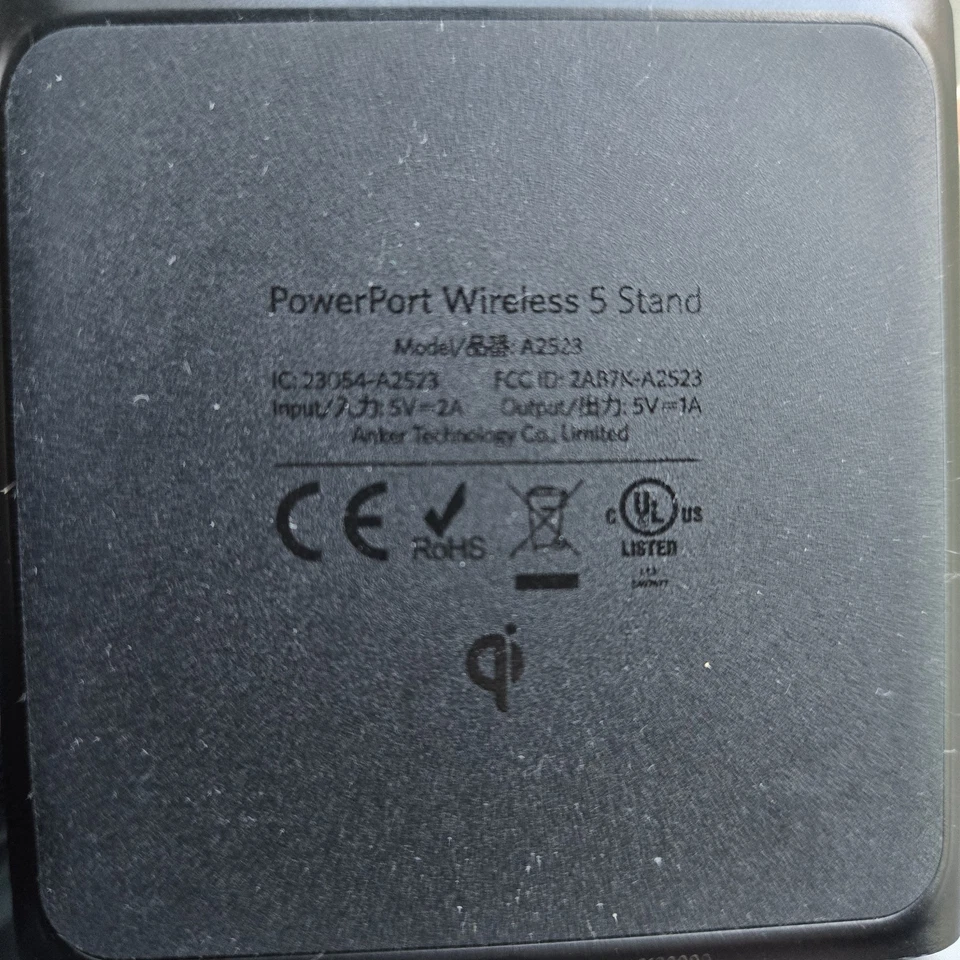 Cargador de teléfono inteligente Anker PowerPort inalámbrico 5 - negro (A2523) Qi Foto 3 de 3