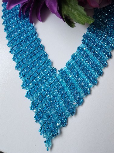 Elegante blaue Zcech Glasperlen Halskette V Stil. - Bild 4 von 7