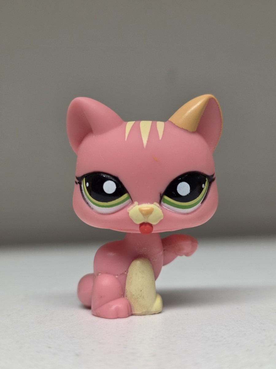 Littlest Pet Shop~#1562~Kitty Cat~Licking Paw~Pink Yellow Striped