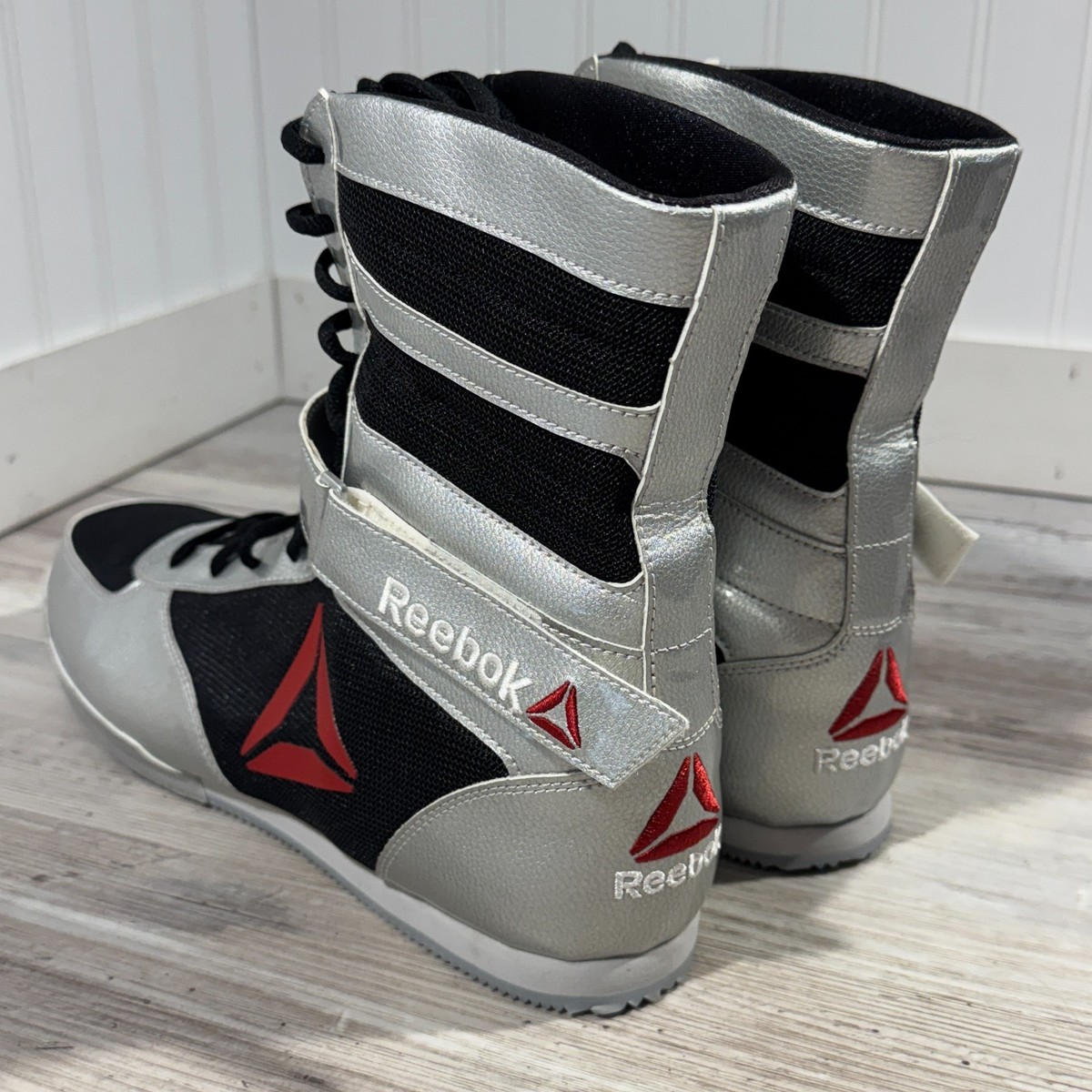 Reebok Boxing Boots Men Size 14  *RARE* Brand New! Floyd Mayweather Jr.‎ Floyd Mayweather Jr. Autographed Reebok Silver Boxing Shoes  main image 2