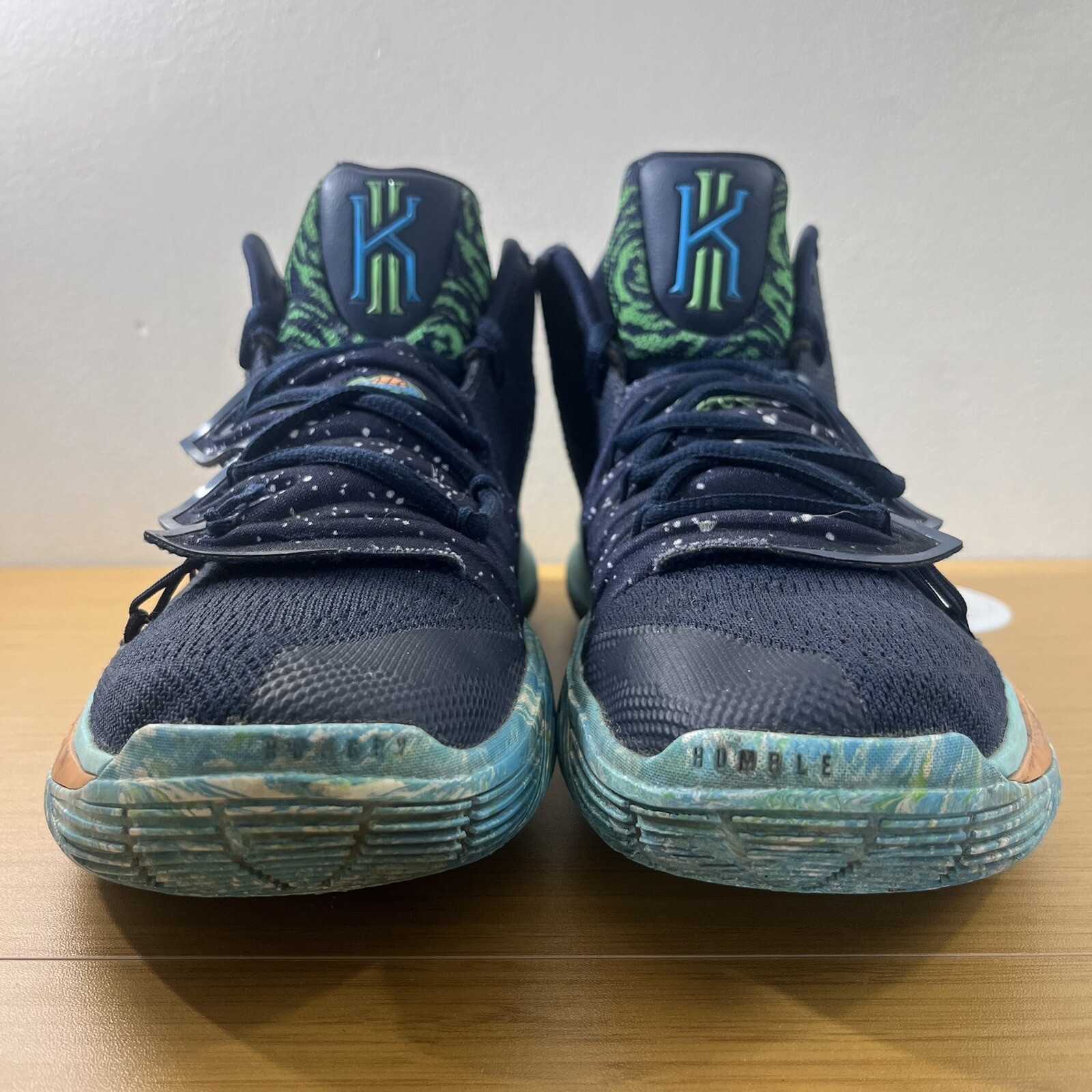 Nike Men's Kyrie 5 UFO 2019 LaceUp Basketball Shoes Blue Size 8.5