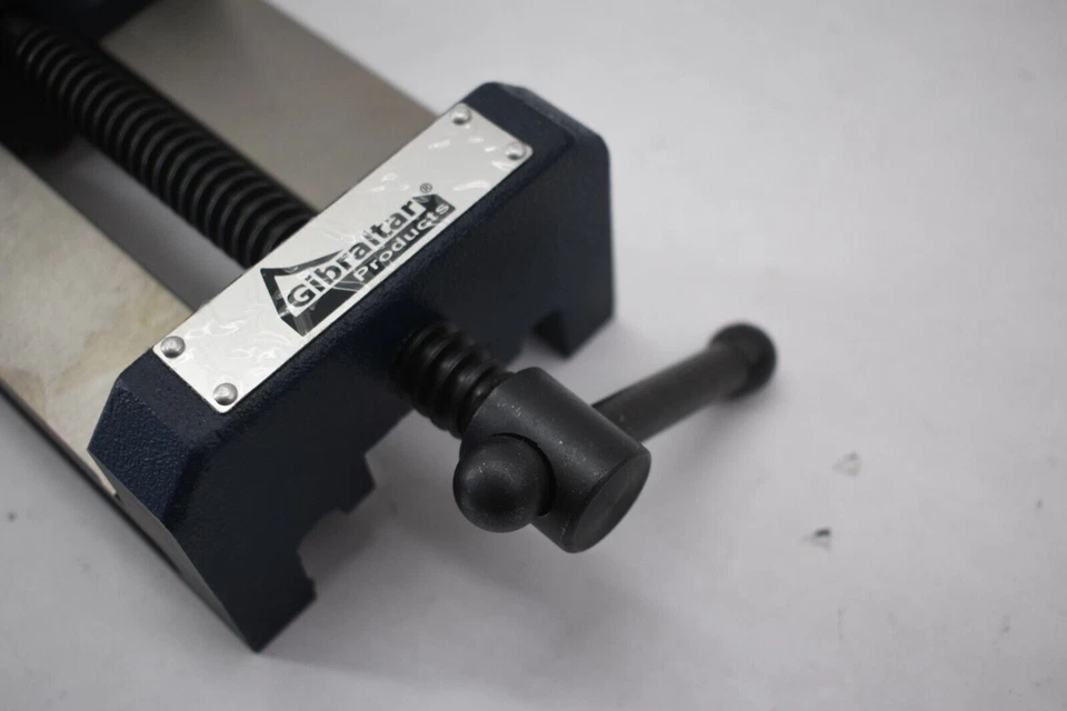 Gibraltar Products Hierro Tubo de Alta Resistencia Base Fija Vicio Herramienta de Fontanería 7-7/8" x4" Foto 3 de 4