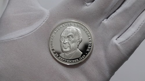 ๐งญ ๐ฉ๐ช GERMANY STERLING SILVER PROOF KONRAD ADENAUER SUMMIT MEDAL 23.4Gr. B71 Y - Video 1 of 1
