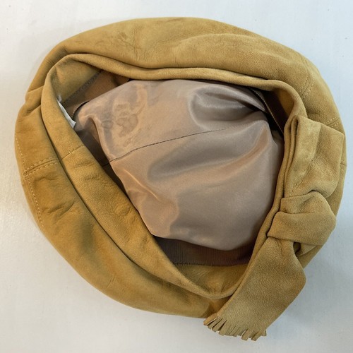 Vintage Dachettes' Beret by Lilly Dache Faux Suede Bow Trim Gold Tan Academia - Picture 8 of 9