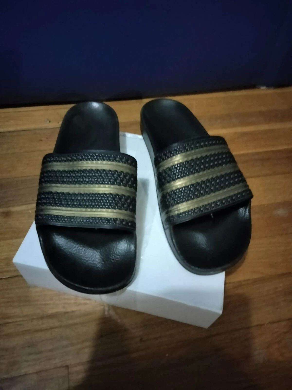 rari sandali comfort Adidas Slides a righe oro Adilette JUM 714001 (KNB17)