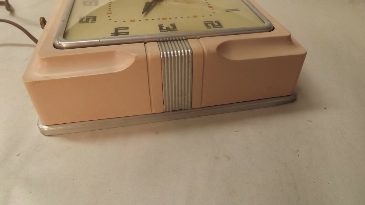 VTG Telechron Electric Kitchen Wall Clock Pink w/ Aluminum Trim 
