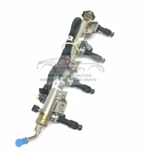 GM Fuel Injectors 12582219 w/ Fuel Rail Set of 4 New OEM
