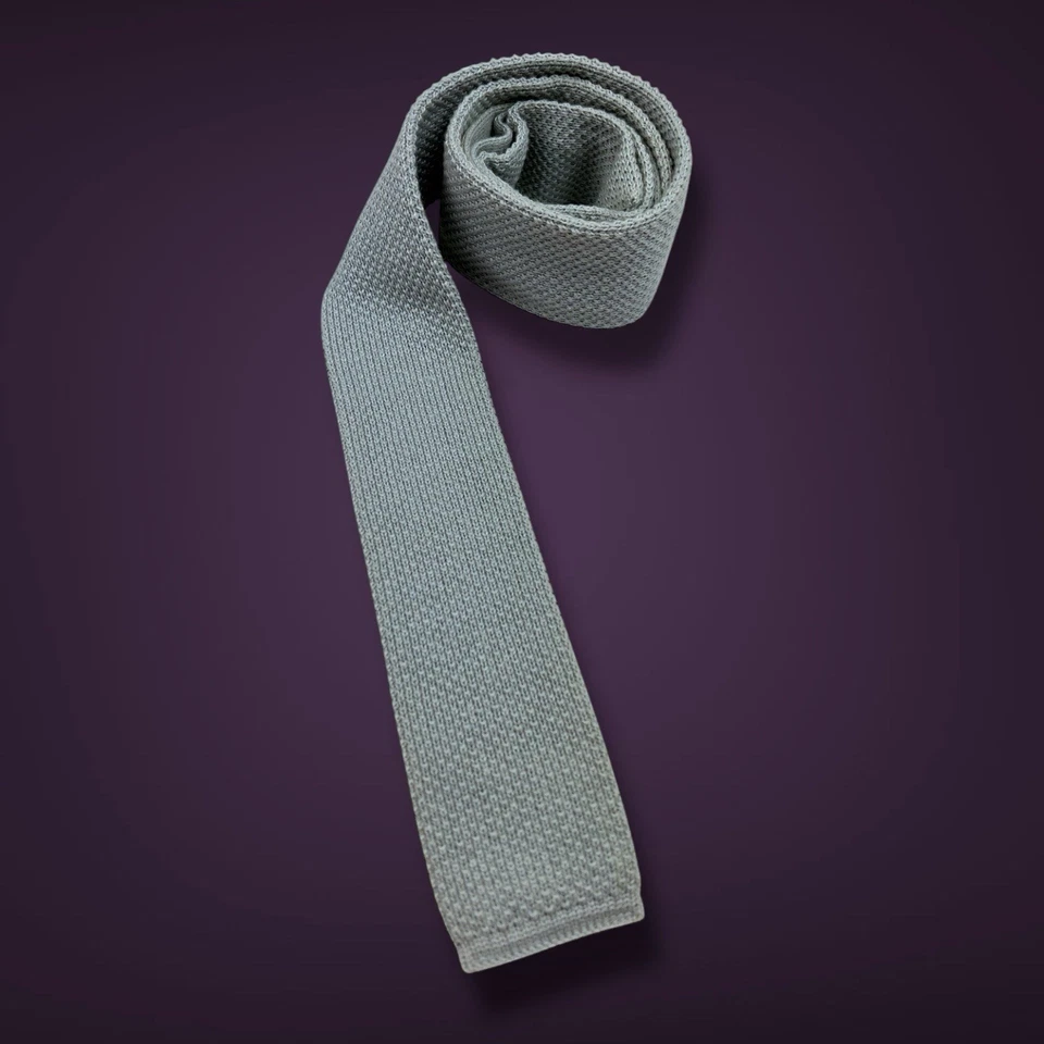 1980's Vintage Skinny Tie Light Gray 100% Cotton Necktie Retro Preppy New Wave - Image 4 of 4