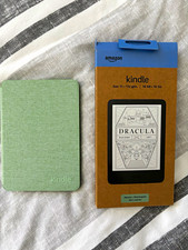 Amazon Kindle 11th Gen 16GB matcha eBook Reader with Green fabric Cover bundle
