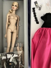 GARDENIA BARONESS AGNES VON WEISS NUDE DOLL WITH DRESS