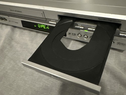 WORKING JVC HR-XVC27U VHS/DVD/CD Combo Player - Picture 3 of 4