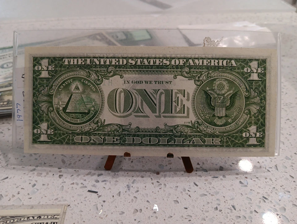 $1 1977 "RADAR SERIAL NUMBERS" CRISP UNC TOP QUALITY PAPER - Image 2 of 4