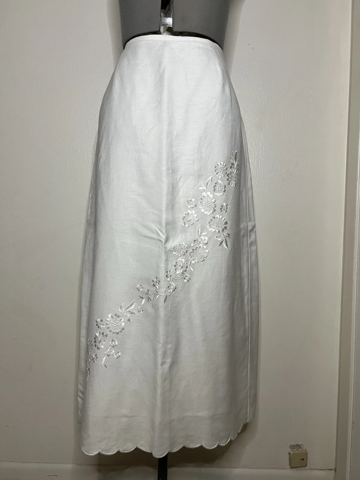 Emma James Linen Blend Skirt Womens Skirt White Floral Embroidery Spring